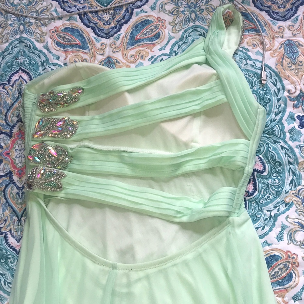PROM DRESS!!! - Picture 2 of 5